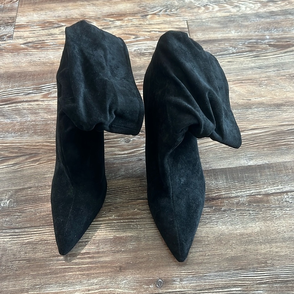 LIKE NEW! Womens suede slouch boots